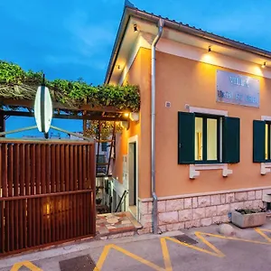 Urbi Et Orbi 2 Apartment